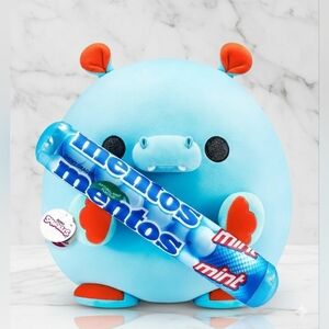 ZURU Snackles Mentos Hippo 14"